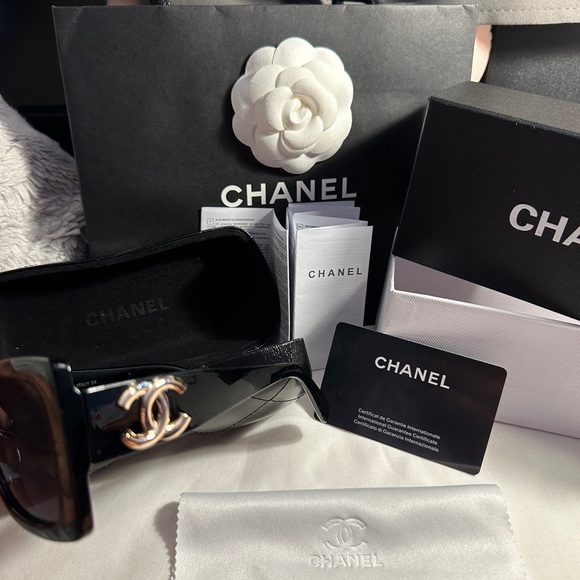 Chanel Square Sunglasses full inclusion - Picture 2 of 8